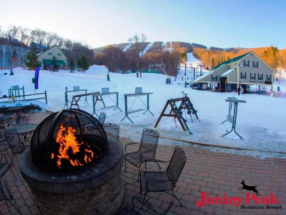 Deluxe Ski On Off 1Br Suite Sleeps 4 On Jiminy Mtn 핸콕 외부 사진